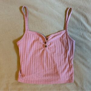 pink tank top